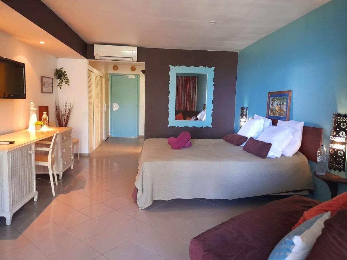 לה גוסייר Ilet Bleu Studio Cosy Rdc Vue Mer Et Jardin - Acces Direct Plage מראה חיצוני תמונה
